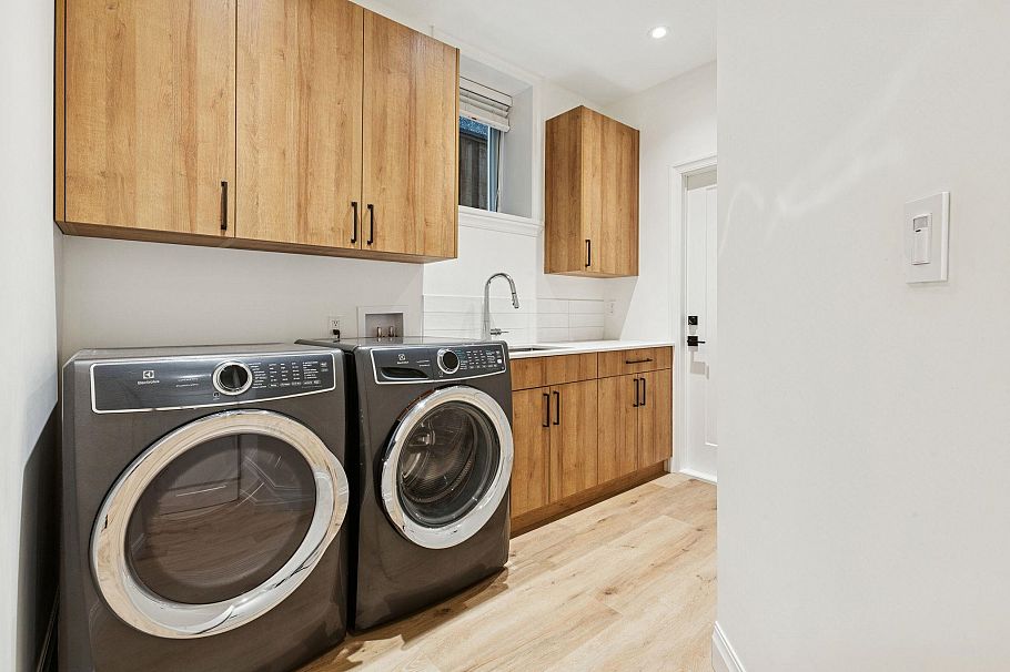 2975 W 15th Avenue Vancouver, BC - 35