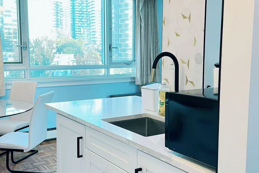 502 1850 Comox Street Vancouver, BC - 19