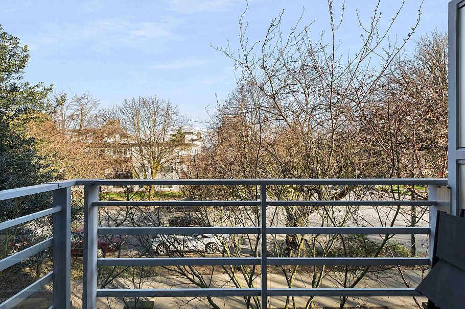 350 E 7th Avenue Vancouver, BC - 12