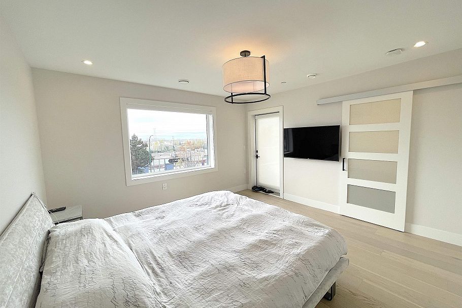 1633 SE Marine Drive Vancouver, BC - 13