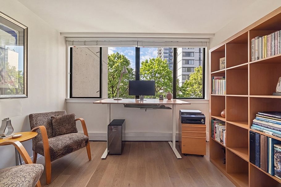 406 1740 Comox Street Vancouver, BC - 17