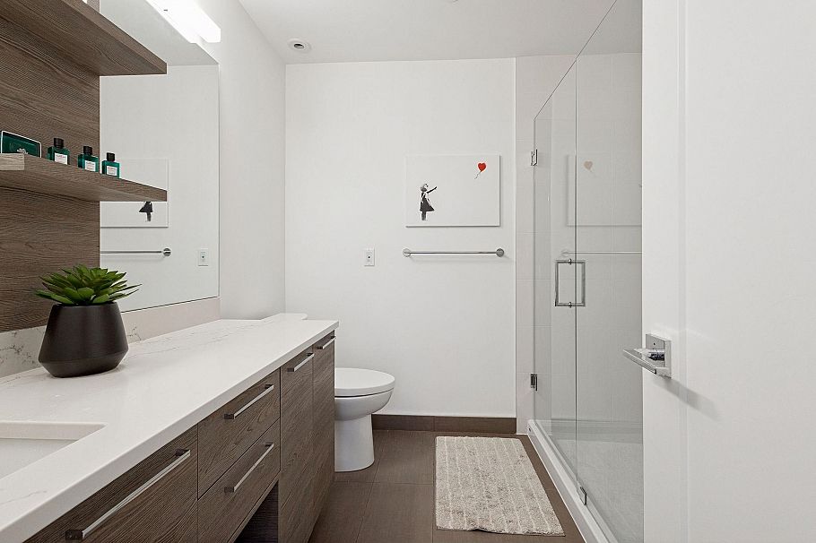 21 856 Orwell Street North Vancouver, BC - 21