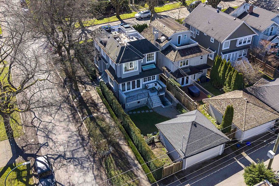 3483 Collingwood Street Vancouver, BC - 37