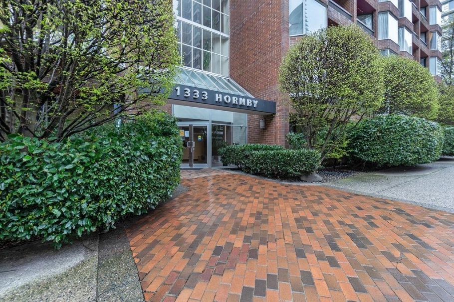 301 1333 Hornby Street Vancouver, BC - 24