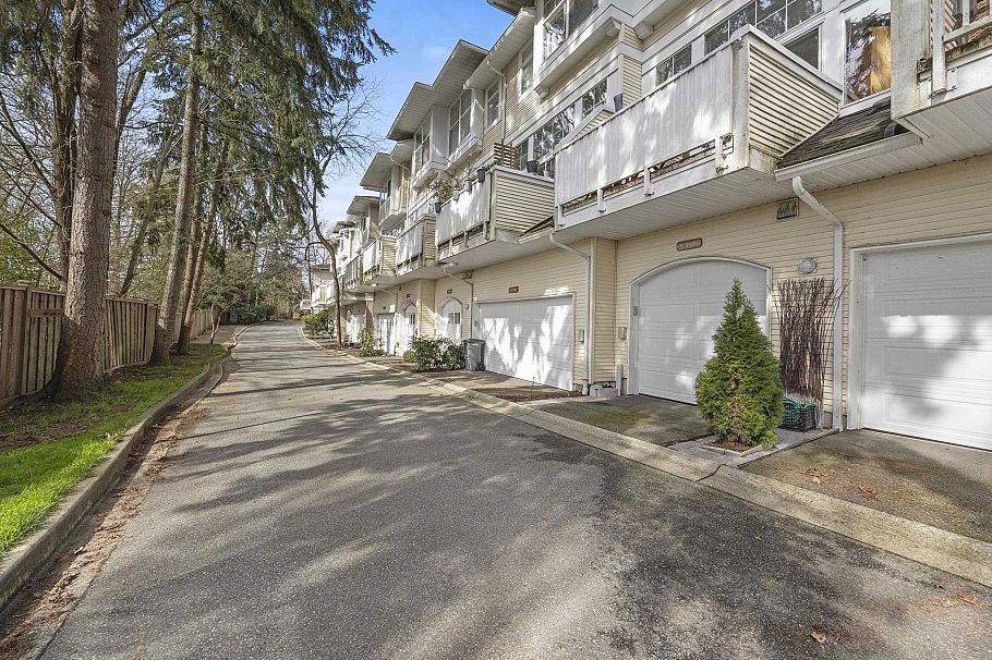 5 3586 Rainier Place Vancouver, BC - 2