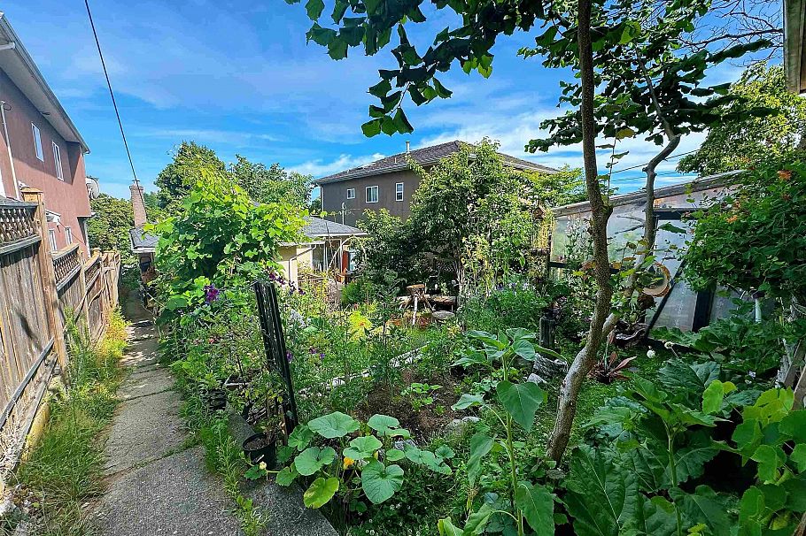 5569 Culloden Street Vancouver, BC - 18