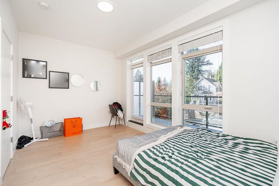 4 115 W Queens Road North Vancouver, BC - 16