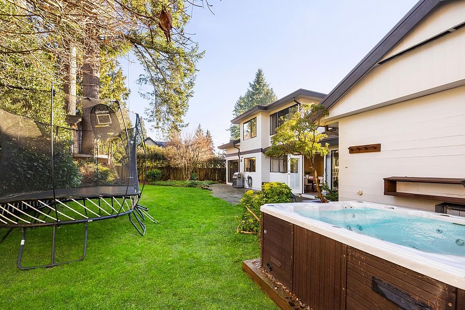 4198 Sunset Boulevard North Vancouver, BC - 35