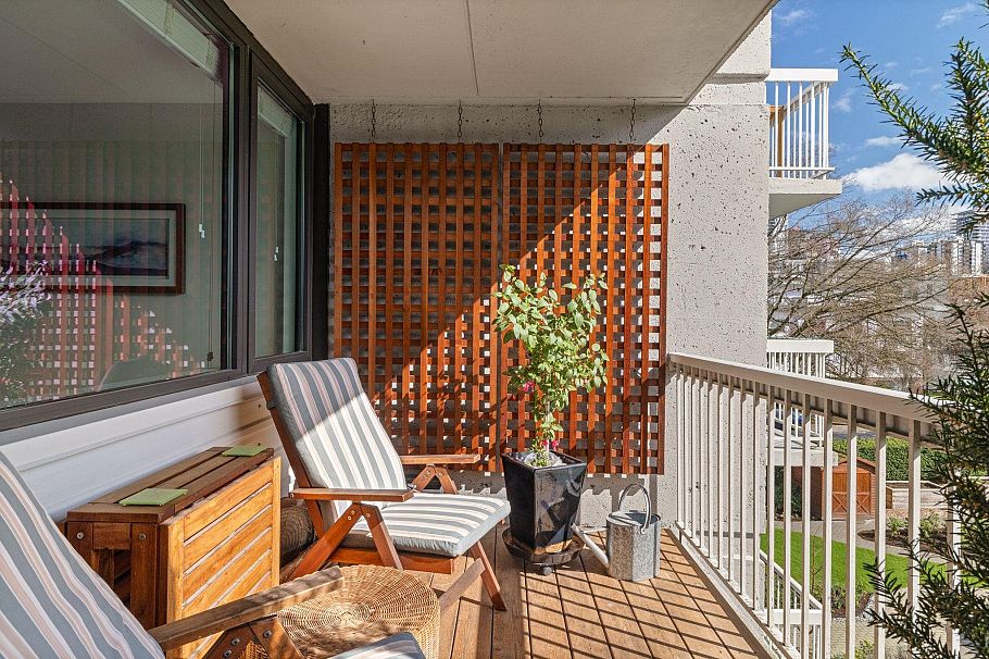 406 1740 Comox Street Vancouver, BC - 5