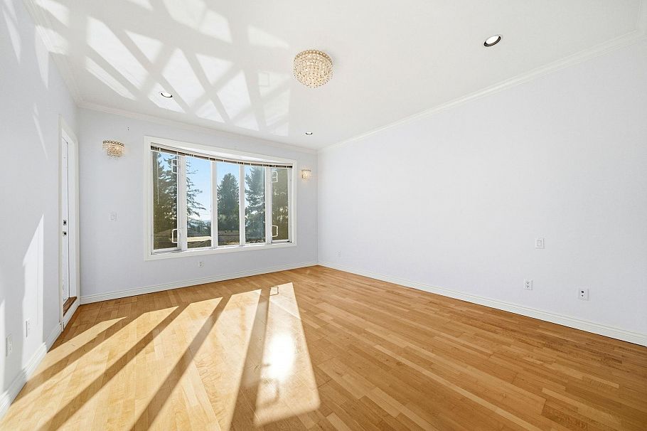 213 W 28th Street North Vancouver, BC - 13