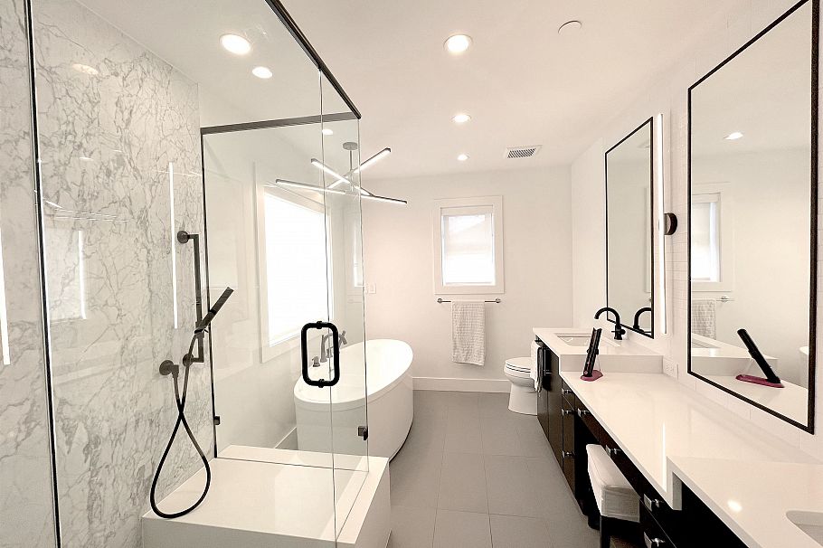 1633 SE Marine Drive Vancouver, BC - 14