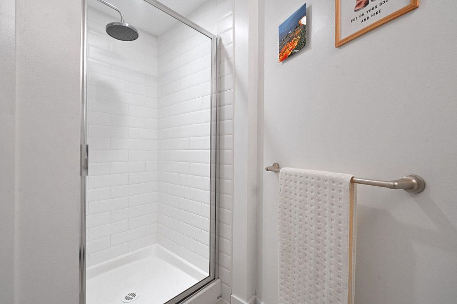 202 1199 Seymour Street Vancouver, BC - 16