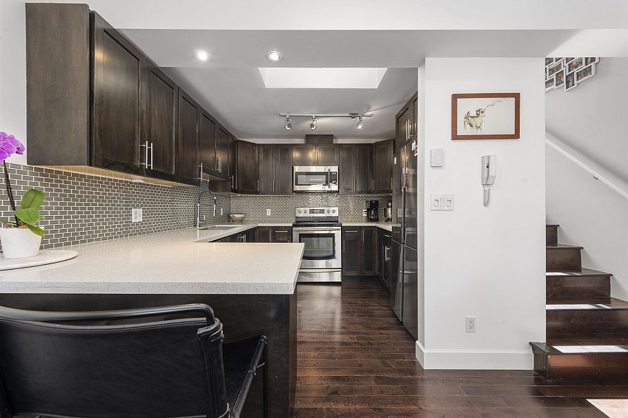 1858 W 1st Avenue Vancouver, BC - 15