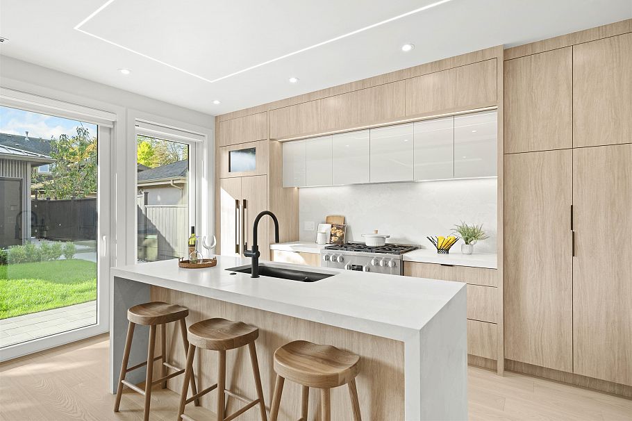 2 3466 W 22nd Avenue Vancouver, BC - 5