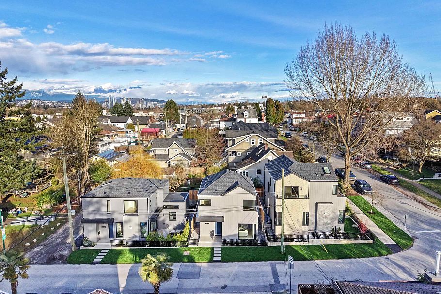 1605 E 21st Avenue Vancouver, BC - 35