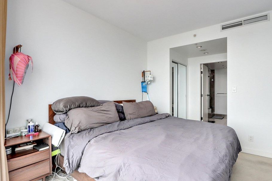 2701 8 Smithe Mews Vancouver, BC - 17