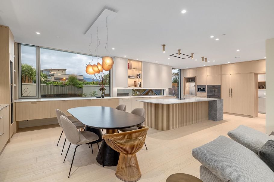 4521 Langara Avenue Vancouver, BC - 7