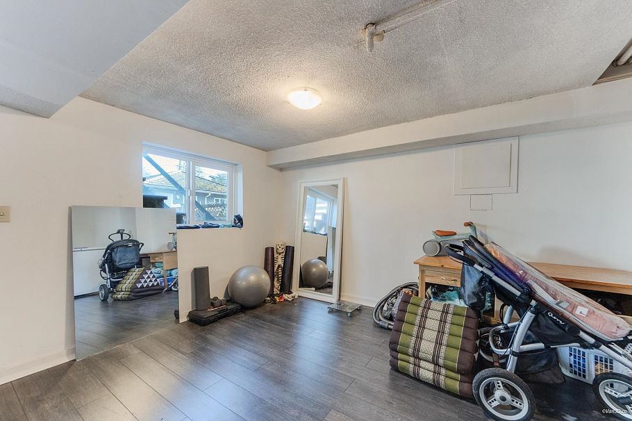 4736 Knight Street Vancouver, BC - 13