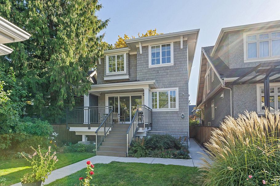 2975 W 15th Avenue Vancouver, BC - 36