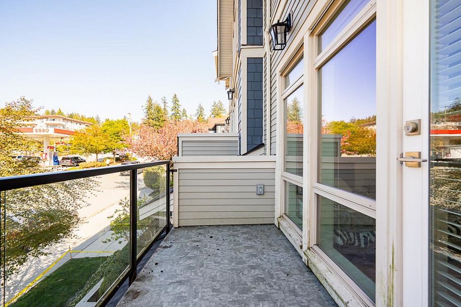 4 115 W Queens Road North Vancouver, BC - 17