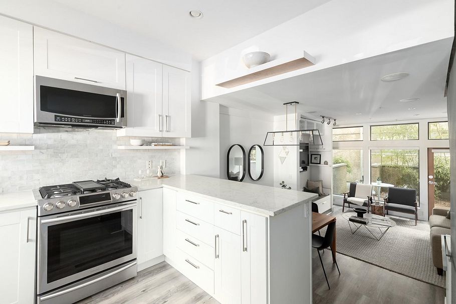 396 E 15th Avenue Vancouver, BC - 7