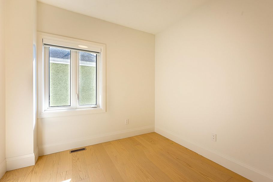 2890 Grant Street Vancouver, BC - 15