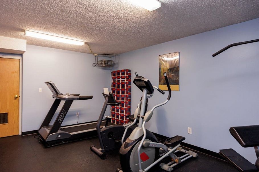 1903 145 St. Georges Avenue North Vancouver, BC - 19