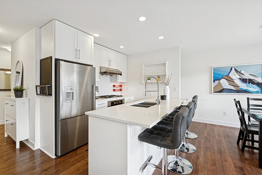 205 E 18th Street North Vancouver, BC - 10