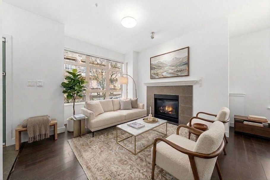 3318 Mt Seymour Parkway North Vancouver, BC - 3