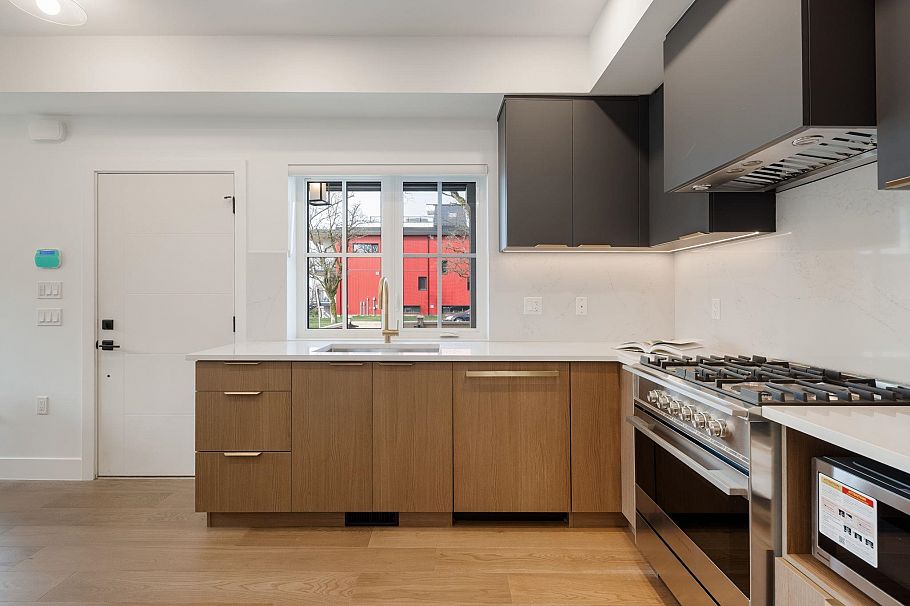 2 550 Kaslo Street Vancouver, BC - 11