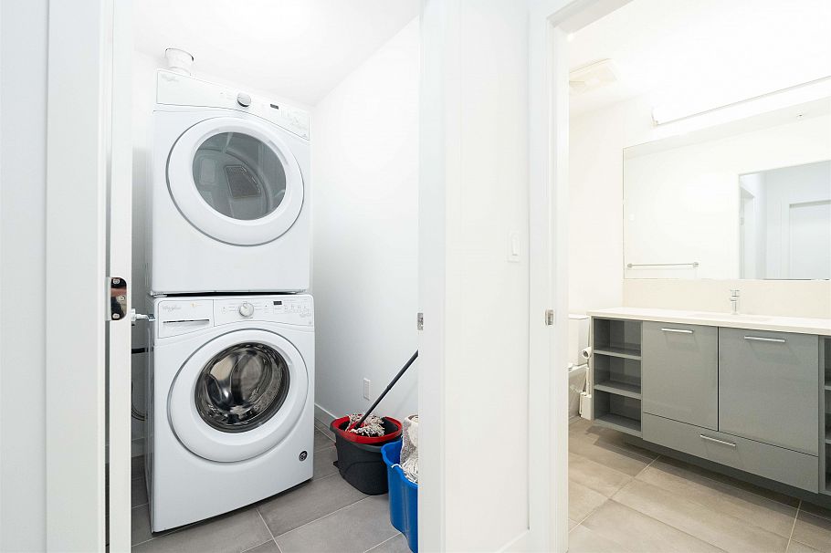 303 3581 Ross Drive Vancouver, BC - 9