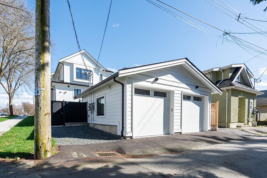 2890 Grant Street Vancouver, BC - 22