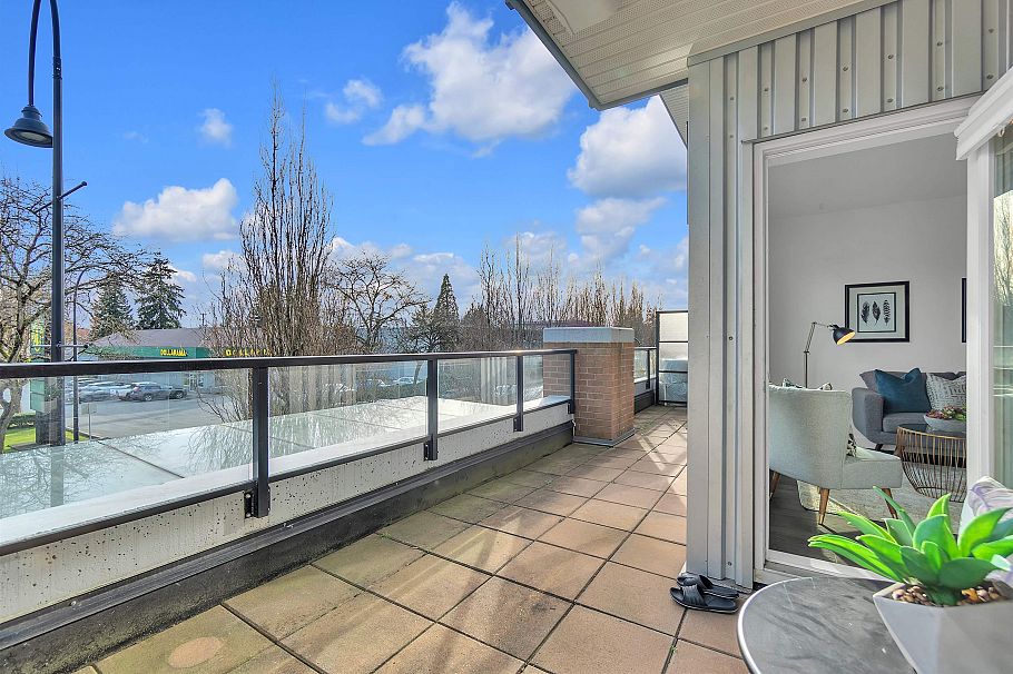 202 1330 Marine Drive North Vancouver, BC - 28