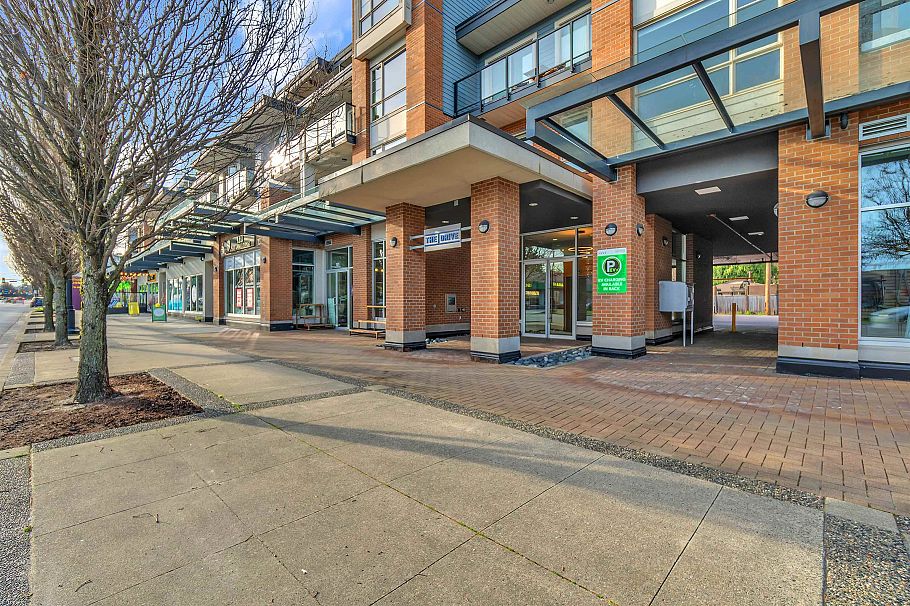 202 1330 Marine Drive North Vancouver, BC - 35