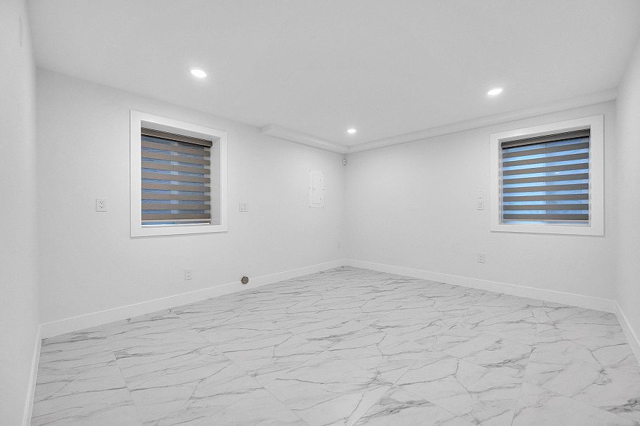 812 Montroyal Boulevard North Vancouver, BC - 36