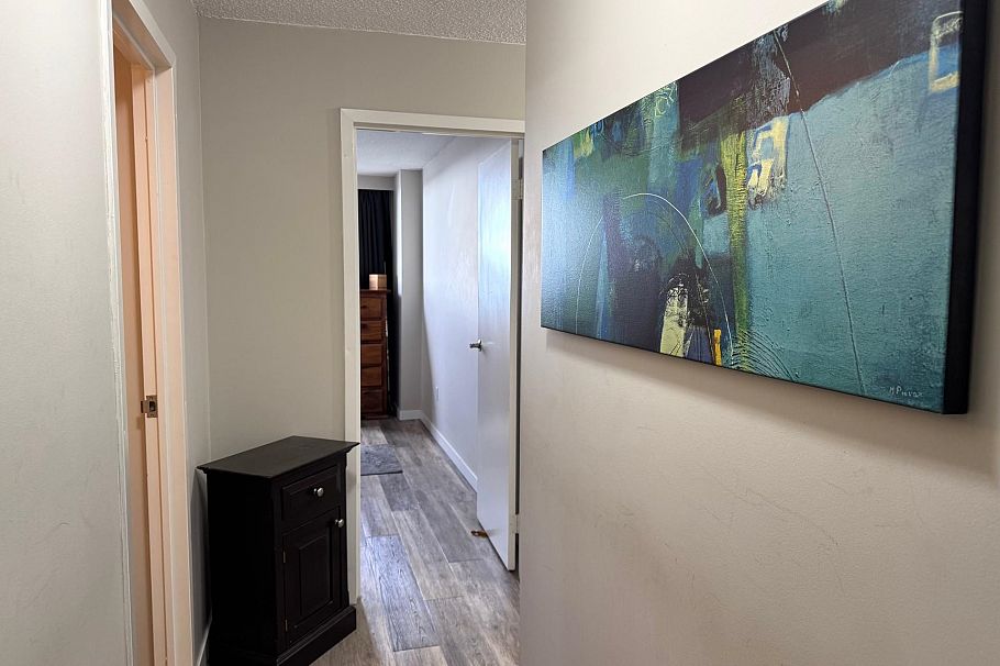 1903 145 St. Georges Avenue North Vancouver, BC - 17