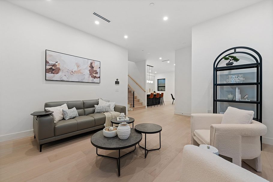 1605 E 21st Avenue Vancouver, BC - 6