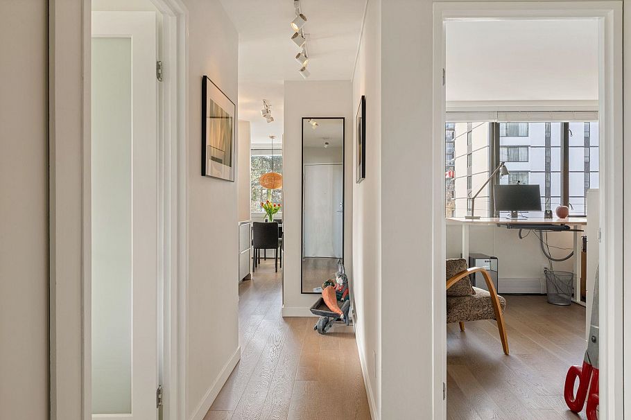 406 1740 Comox Street Vancouver, BC - 16