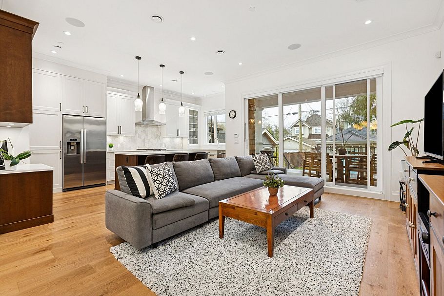 2975 W 15th Avenue Vancouver, BC - 5