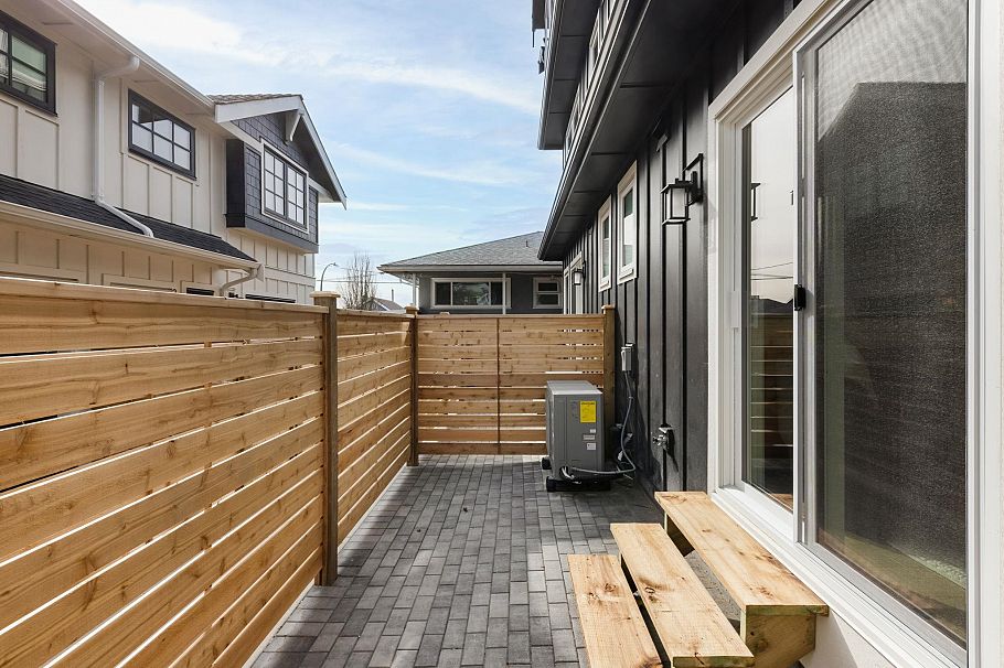 1 550 Kaslo Street Vancouver, BC - 28