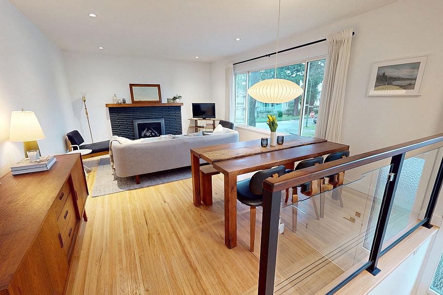 995 E 47th Avenue Vancouver, BC - 2