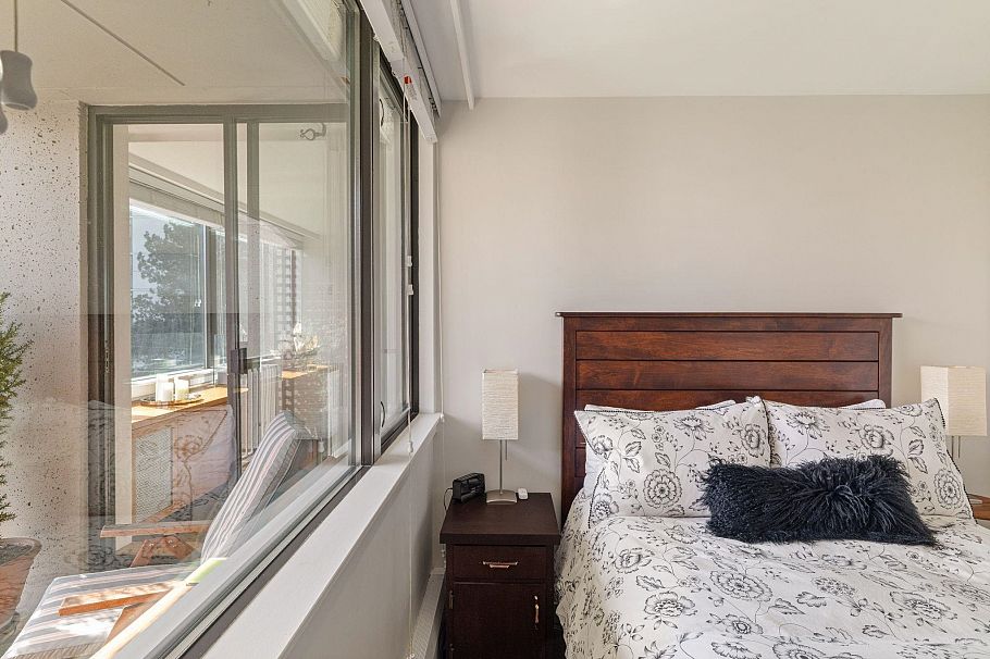 406 1740 Comox Street Vancouver, BC - 23