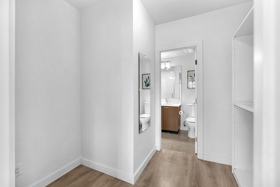 202 1330 Marine Drive North Vancouver, BC - 20