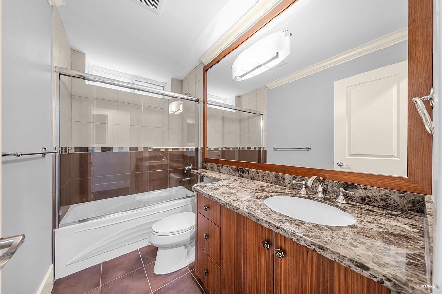 4009 W 11th Avenue Vancouver, BC - 33