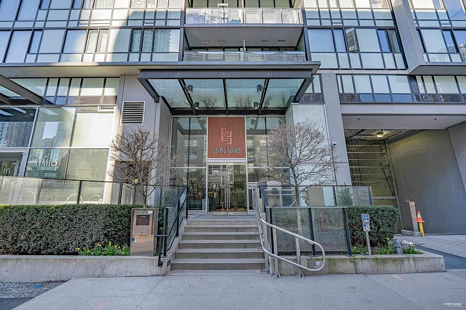 908 1325 Rolston Street Vancouver, BC - 2