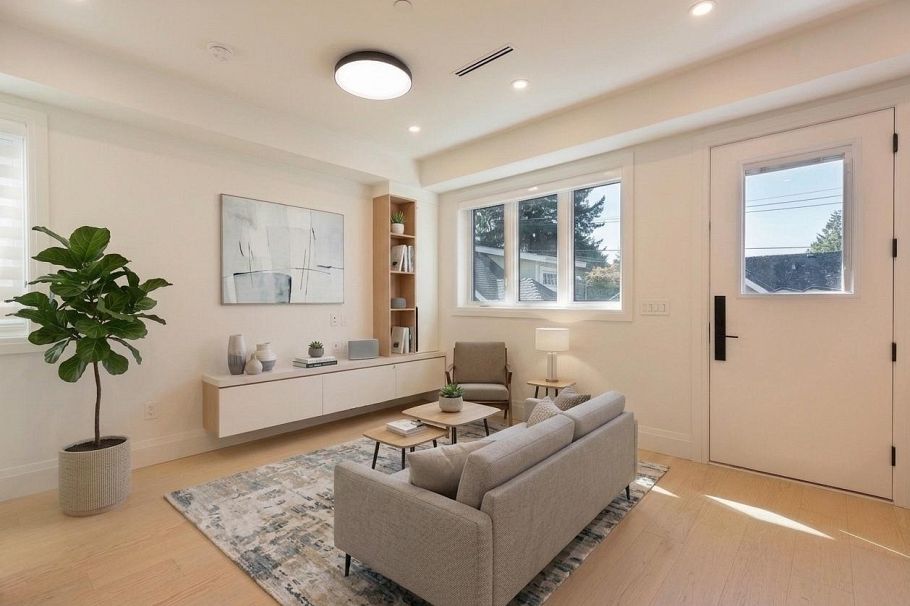 2890 Grant Street Vancouver, BC - 2