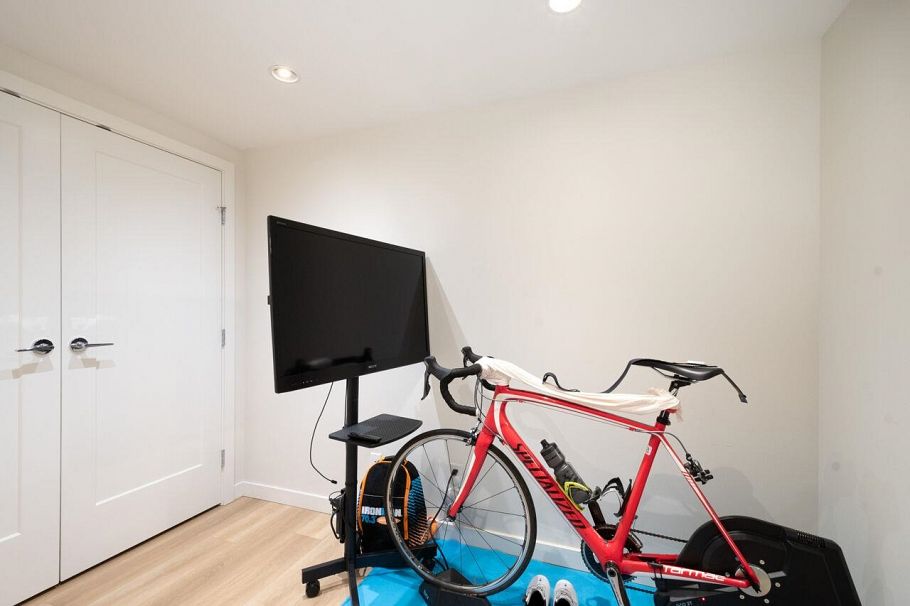 2063 W 10th Avenue Vancouver, BC - 17