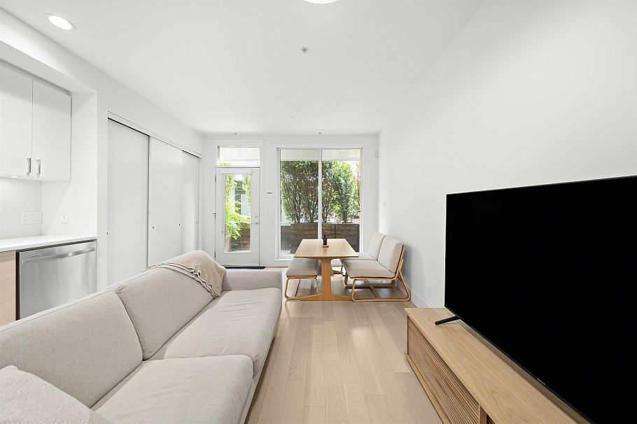 10 1419 E 1st Avenue Vancouver, BC - 14