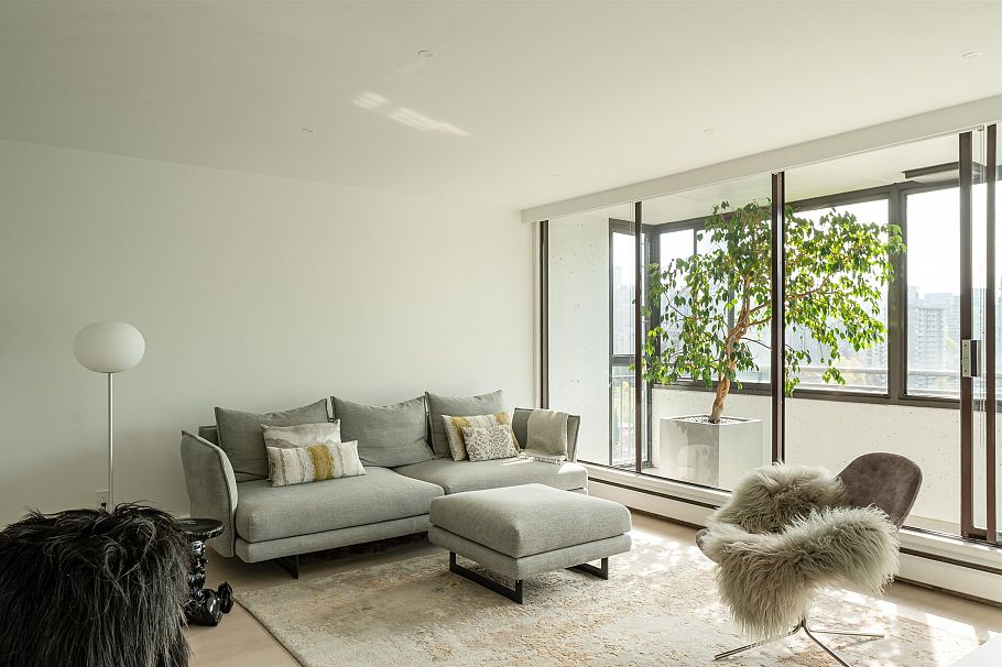 1806 1725 Pendrell Street Vancouver, BC - 2