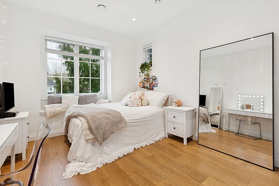 2975 W 15th Avenue Vancouver, BC - 25